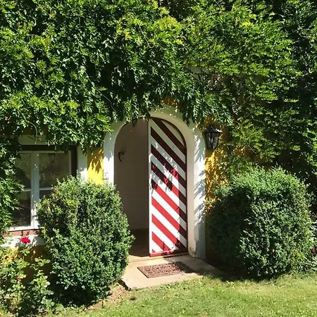 Holiday home Landhaus Kuessen Ottmanach